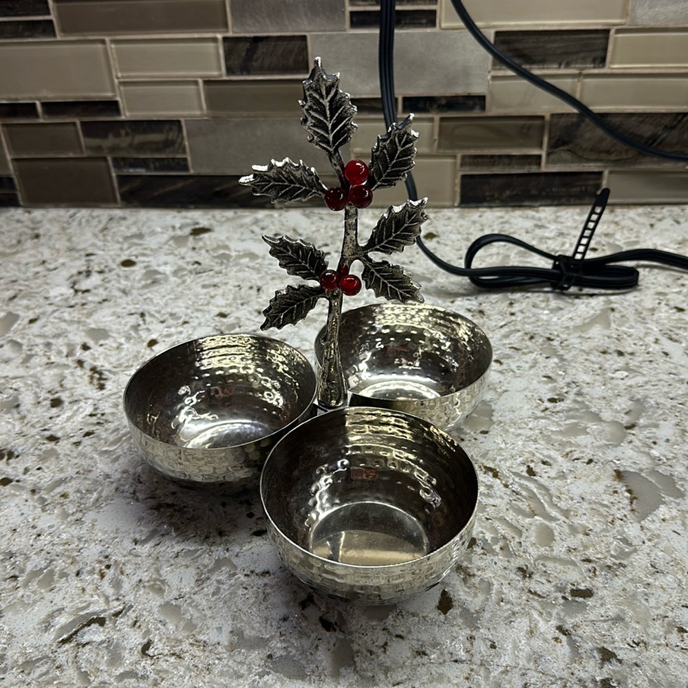 Three bowl tray
